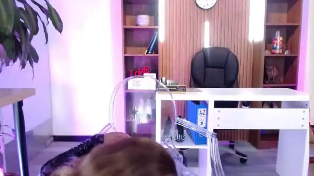 Image 8 of colete_milf Stream on Chaturbate on 1 month ago