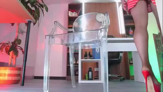 Image 3 of colete_milf Stream on Chaturbate on 9 days ago