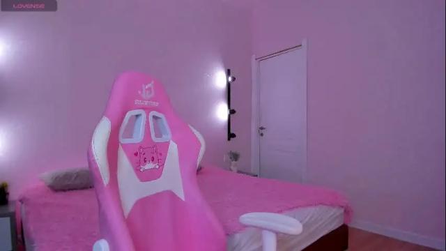 Image 2 of colleen_blake Stream on Chaturbate on 25 days ago