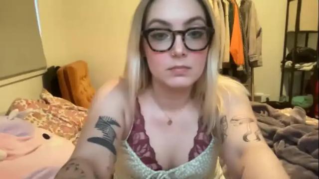 Image 6 of collegegirlypop Stream on Chaturbate on 14 months ago