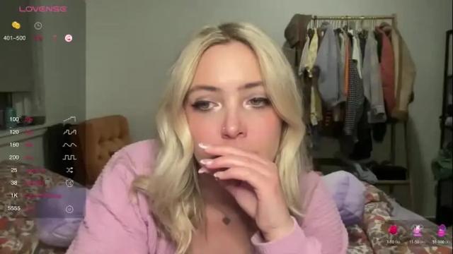 Image 4 of collegegirlypop Stream on Chaturbate on 13 months ago