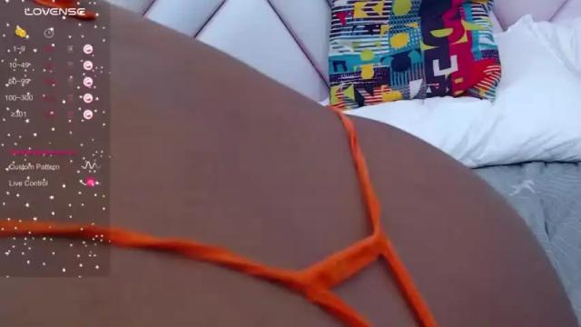 Image 12 of colombia_mommy_ Stream on Chaturbate on 12 months ago