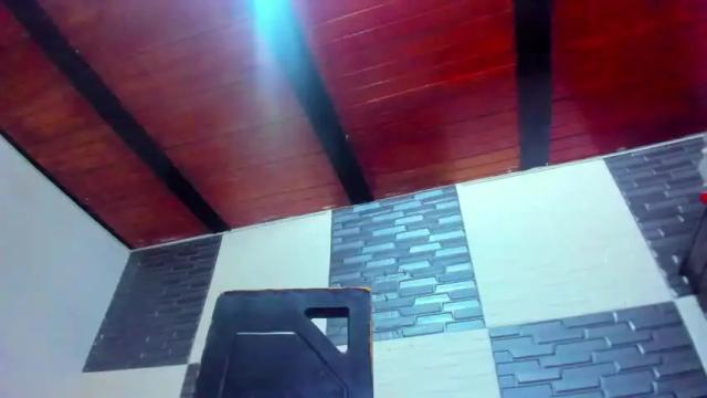 Image 12 of colombianmiilf_ Stream on Chaturbate on 13 months ago