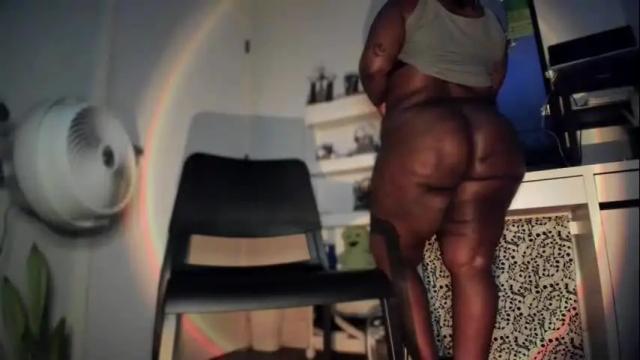 Image 3 of colorfullydark Stream on Chaturbate on 4 months ago