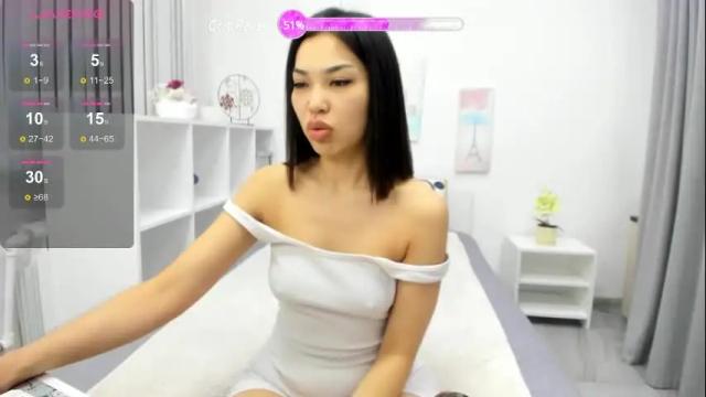 Image 8 of comely_camilla Stream on Chaturbate on 1 month ago