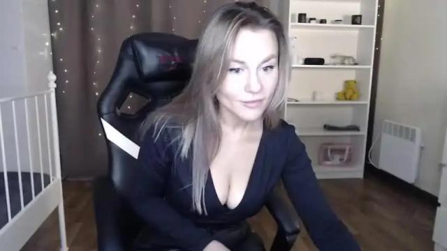 Image 12 of cometoseeme_ Stream on Chaturbate on 16 months ago