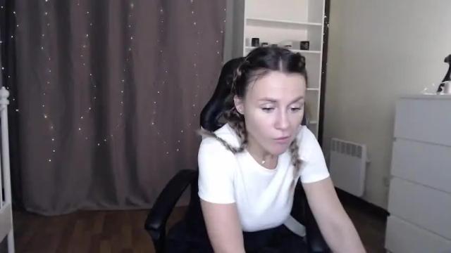 Image 11 of cometoseeme_ Stream on Chaturbate on 16 months ago