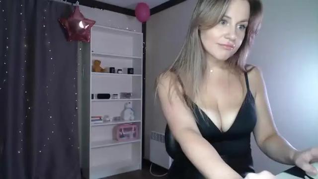 Image 6 of cometoseeme_ Stream on Chaturbate on 14 months ago