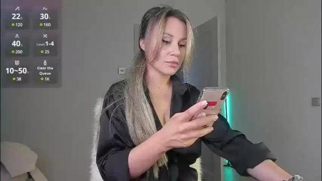 Image 10 of cometoseeme_ Stream on Chaturbate on 3 months ago