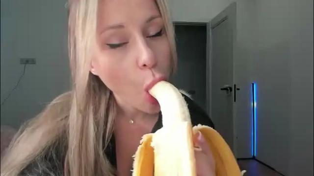 Image 3 of cometoseeme_ Stream on Chaturbate on 1 month ago