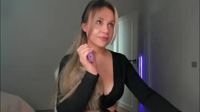 Image 11 of cometoseeme_ Stream on Chaturbate on 29 days ago
