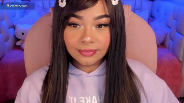 Image 4 of conny_curly Stream on Chaturbate on 12 months ago