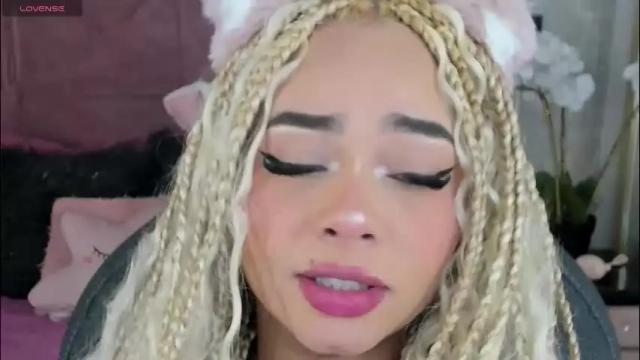 Image 3 of conny_curly Stream on Chaturbate on 1 month ago