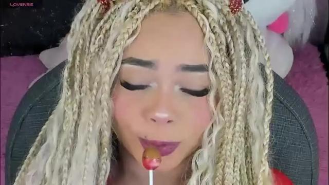 Image 2 of conny_curly Stream on Chaturbate on 1 month ago