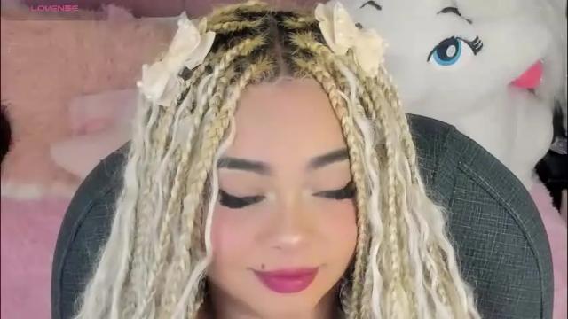 Image 3 of conny_curly Stream on Chaturbate on 16 days ago