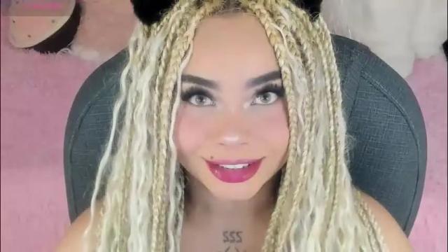 Image 3 of conny_curly Stream on Chaturbate on 15 days ago