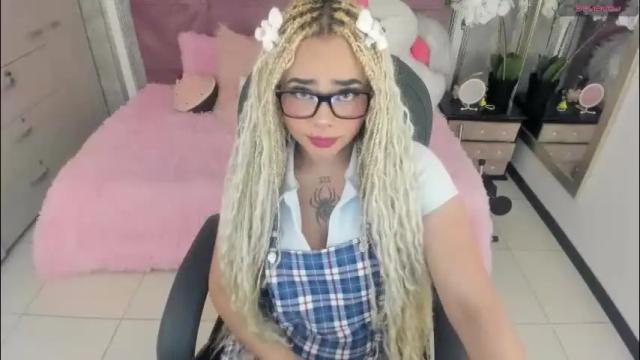 Image 3 of conny_curly Stream on Chaturbate on 12 days ago