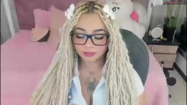 Image 4 of conny_curly Stream on Chaturbate on 12 days ago