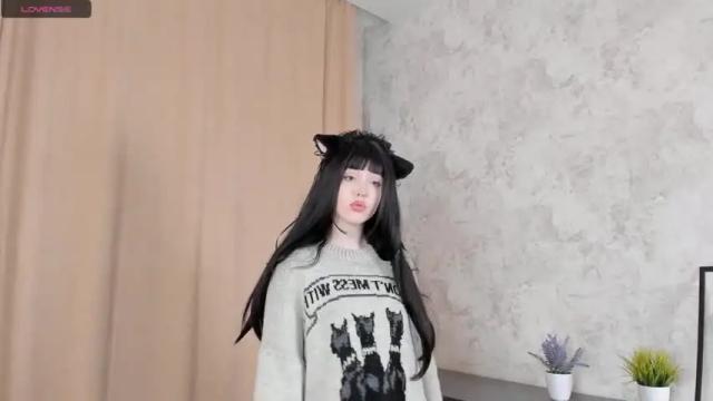 Image 2 of constancecullen Stream on Chaturbate on 16 months ago