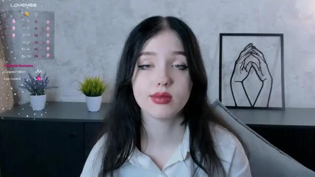Image 7 of constancecullen Stream on Chaturbate on 15 months ago