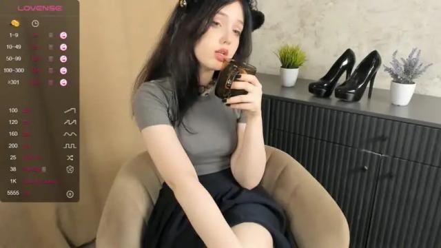 Image 6 of constancecullen Stream on Chaturbate on 15 months ago