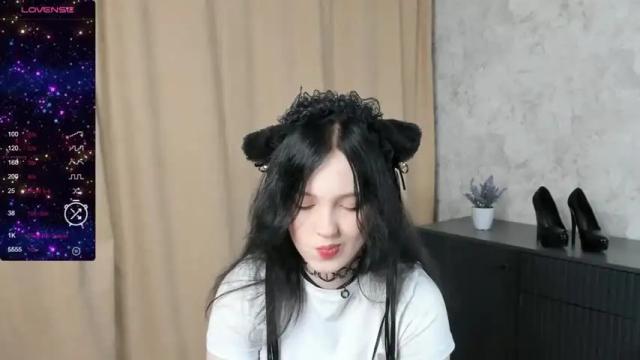 Image 2 of constancecullen Stream on Chaturbate on 15 months ago