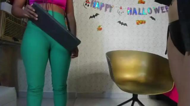 Image 3 of cookiesandcreams24 Stream on Chaturbate on 18 months ago
