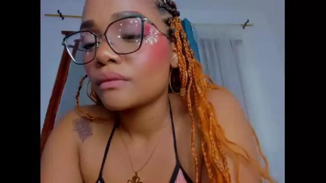 Image 12 of cooper_kimberly Stream on Chaturbate on 18 months ago