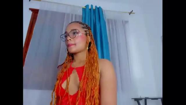 Image 4 of cooper_kimberly Stream on Chaturbate on 18 months ago