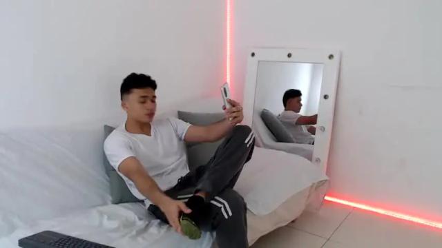 Image 3 of coora_1 Stream on Chaturbate on 13 months ago