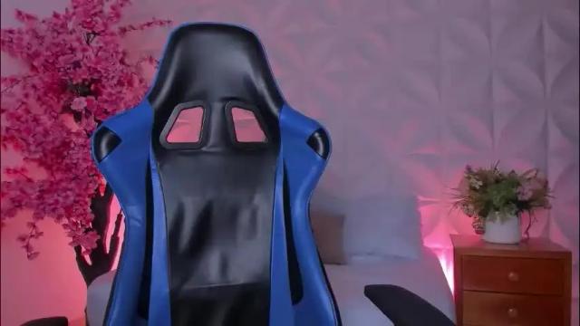 Image 3 of cora22_ Stream on Chaturbate on 1 month ago