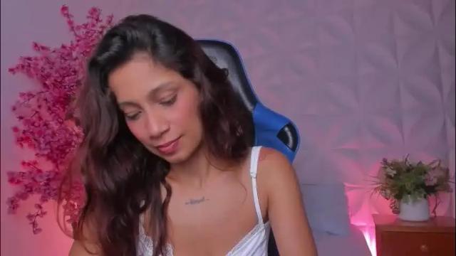 Image 8 of cora22_ Stream on Chaturbate on 1 month ago