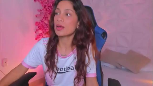 Image 12 of cora22_ Stream on Chaturbate on 11 days ago