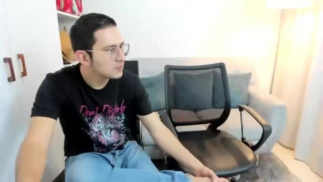 Image 10 of cora_andrew_ Stream on Chaturbate on 14 months ago