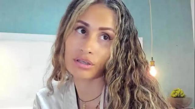 Image 6 of coral_carter Stream on Chaturbate on 1 month ago