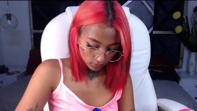 Image 3 of coral_winx Stream on Chaturbate on 16 months ago