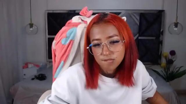Image 3 of coral_winx Stream on Chaturbate on 15 months ago