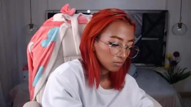 Image 7 of coral_winx Stream on Chaturbate on 15 months ago