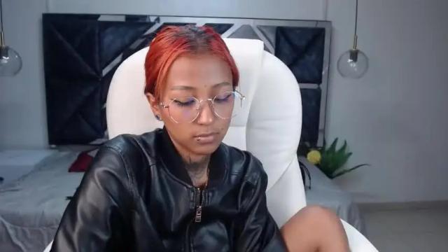 Image 2 of coral_winx Stream on Chaturbate on 15 months ago