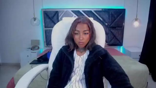 Image 6 of coral_winx Stream on Chaturbate on 14 months ago