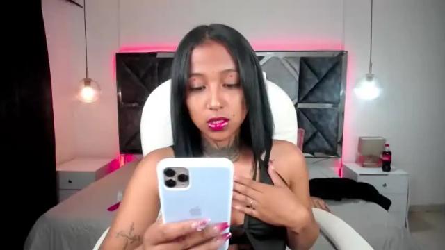 Image 2 of coral_winx Stream on Chaturbate on 14 months ago