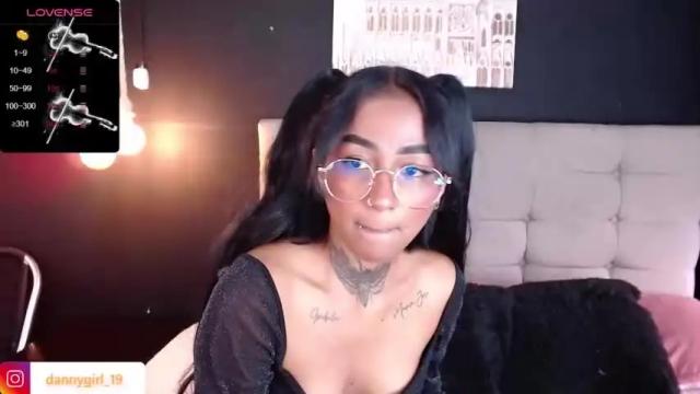 Image 2 of coral_winx Stream on Chaturbate on 13 months ago