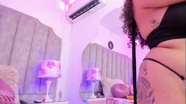 Image 7 of coralharmon Stream on Chaturbate on 2 months ago