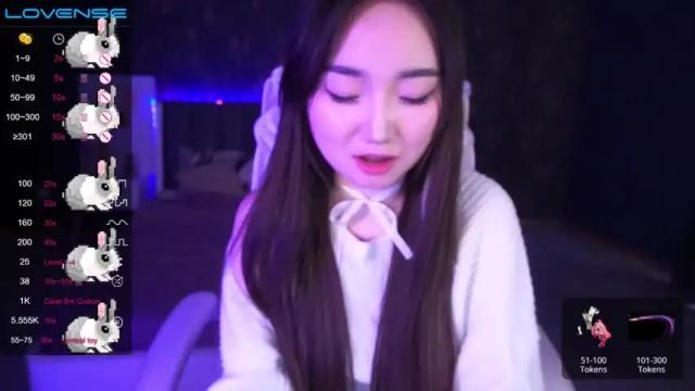 Image 11 of coralinadiamond Stream on Chaturbate on 18 months ago