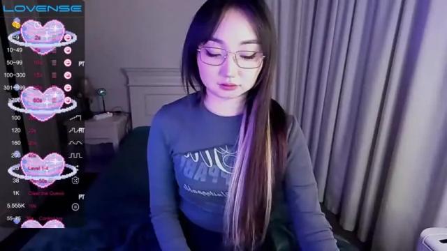 Image 4 of coralinadiamond Stream on Chaturbate on 15 months ago
