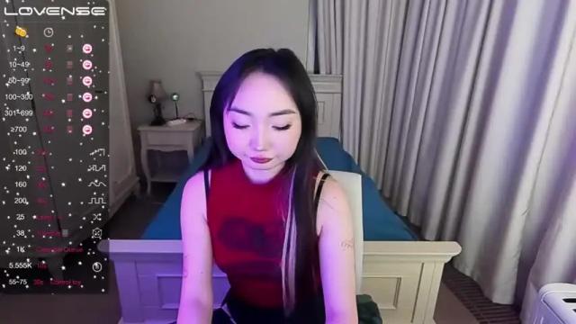 Image 4 of coralinadiamond Stream on Chaturbate on 15 months ago