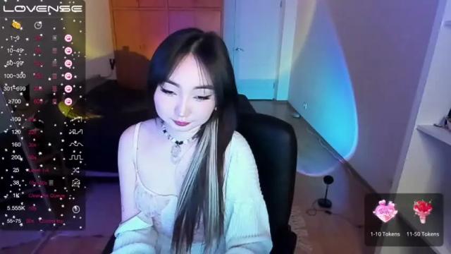 Image 8 of coralinadiamond Stream on Chaturbate on 15 months ago