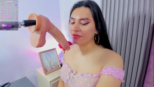 Image 8 of coraline_hot18 Stream on Chaturbate on 1 month ago