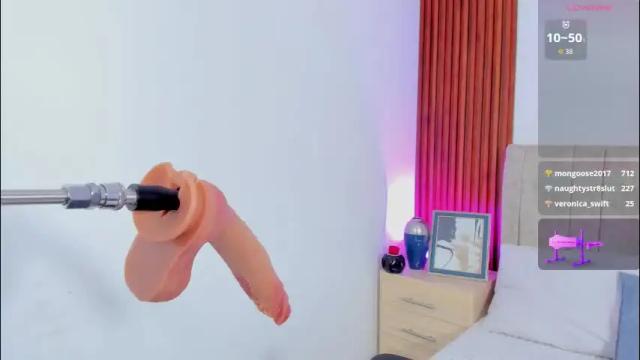 Thumbnail 2, coraline_hot18's Stream at Chaturbate, 1 month ago