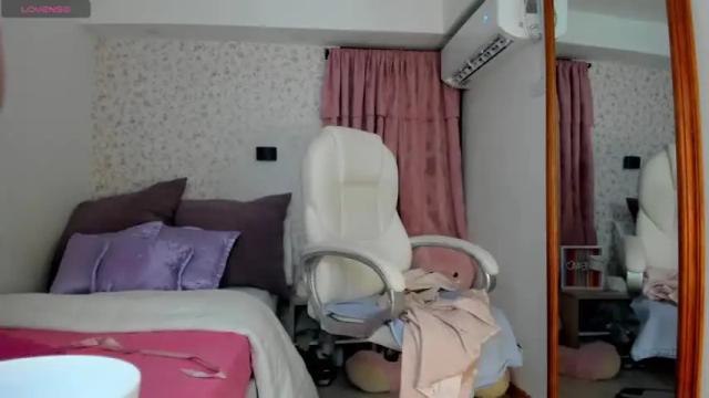 Image 3 of coraline_jhons Stream on Chaturbate on 16 months ago